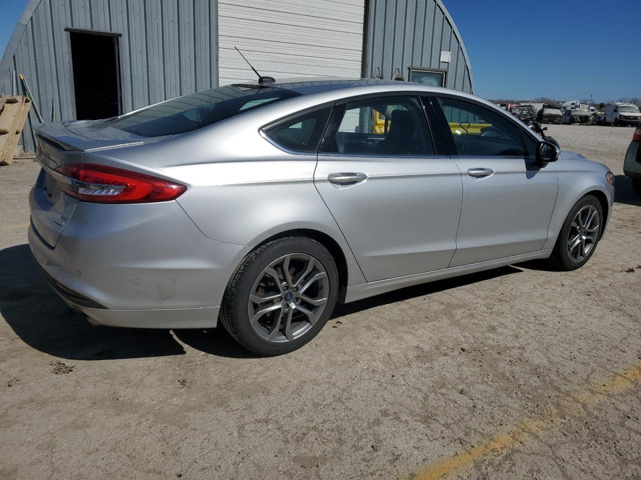 2017 FORD FUSION SE - Image 3