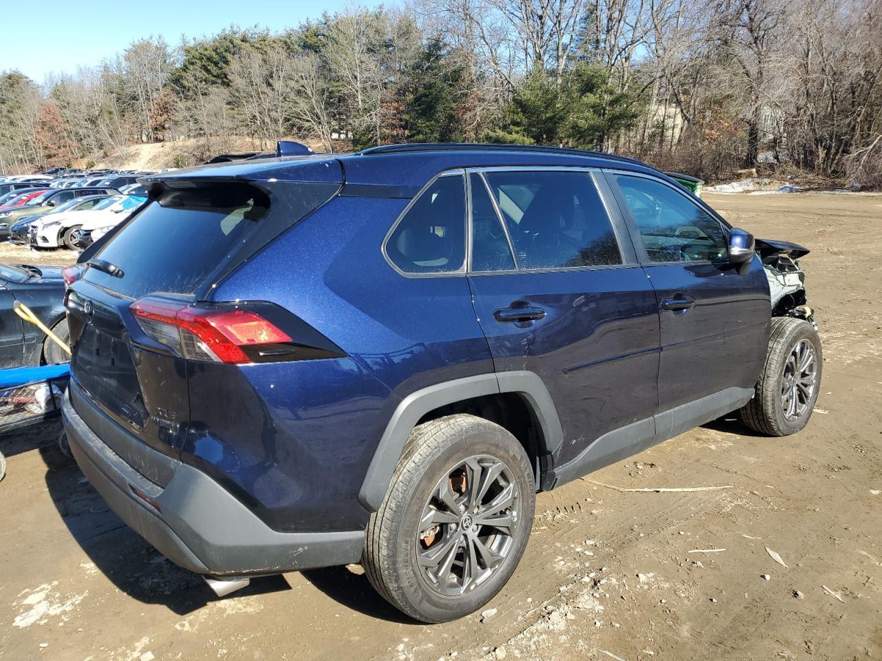 2022 TOYOTA RAV4 XLE P - Image 3