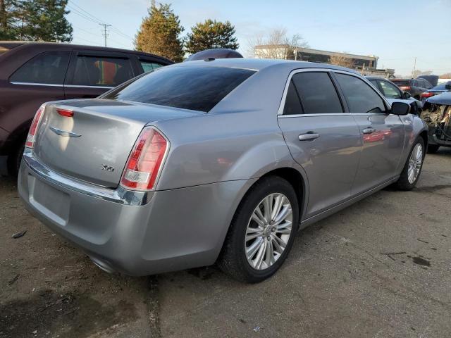 2014 Chrysler 300 - Image 3