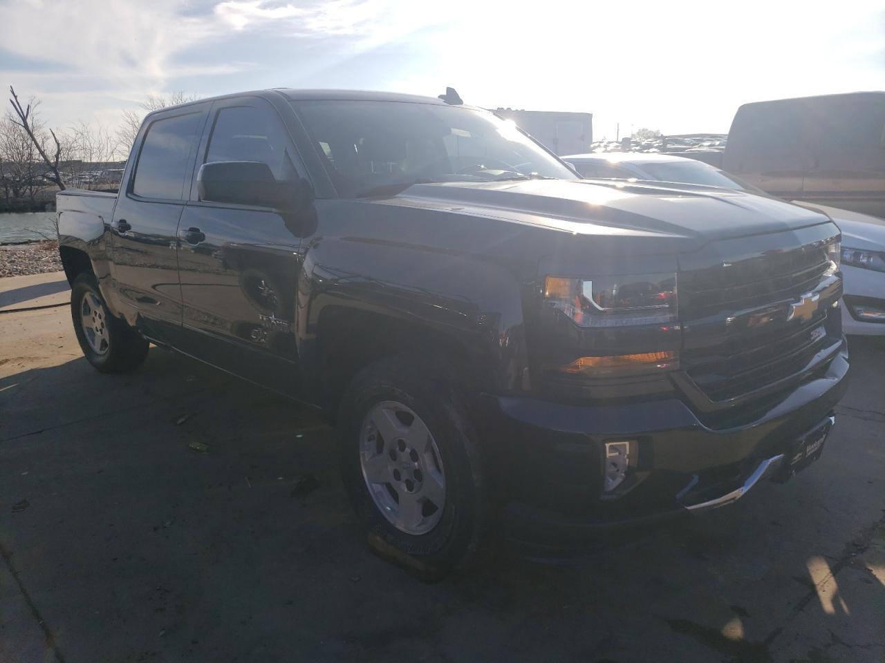 2018 CHEVROLET SILVERADO - Image 4