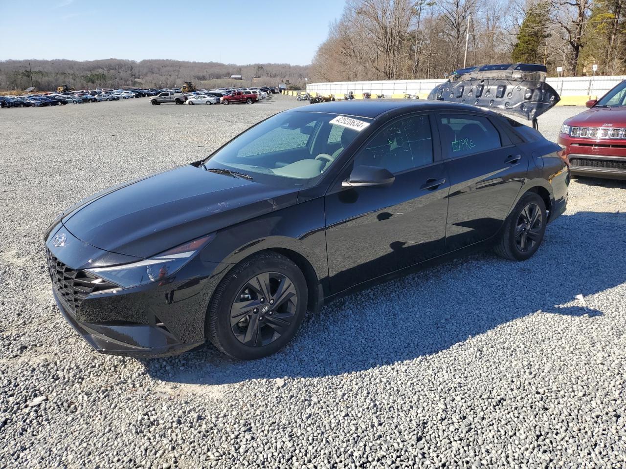 2022 HYUNDAI ELANTRA SE