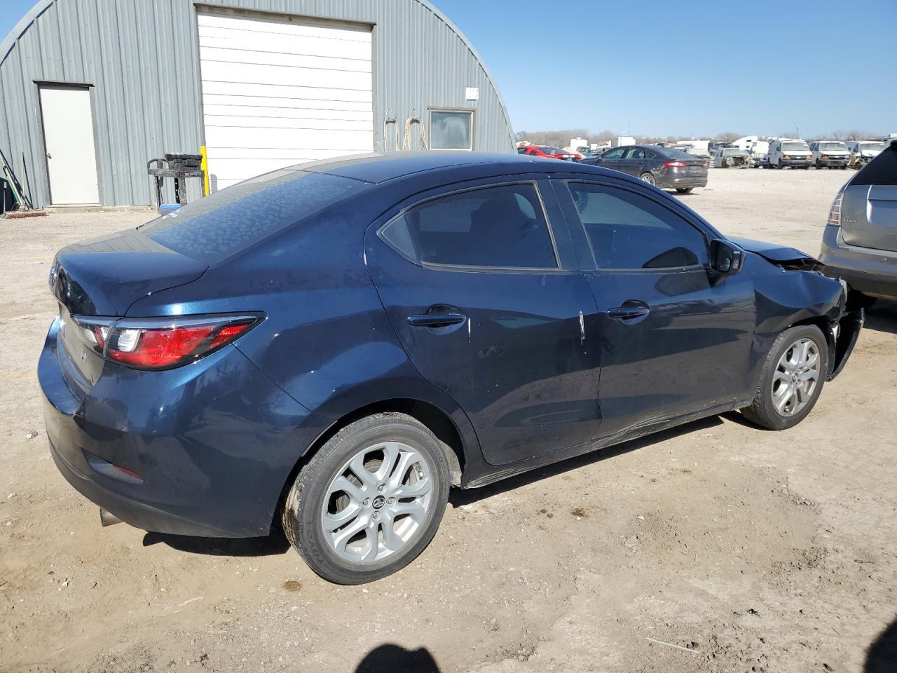 2017 TOYOTA YARIS IA - Image 3