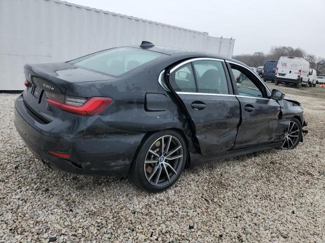 2022 BMW 330Xe - Фото 3