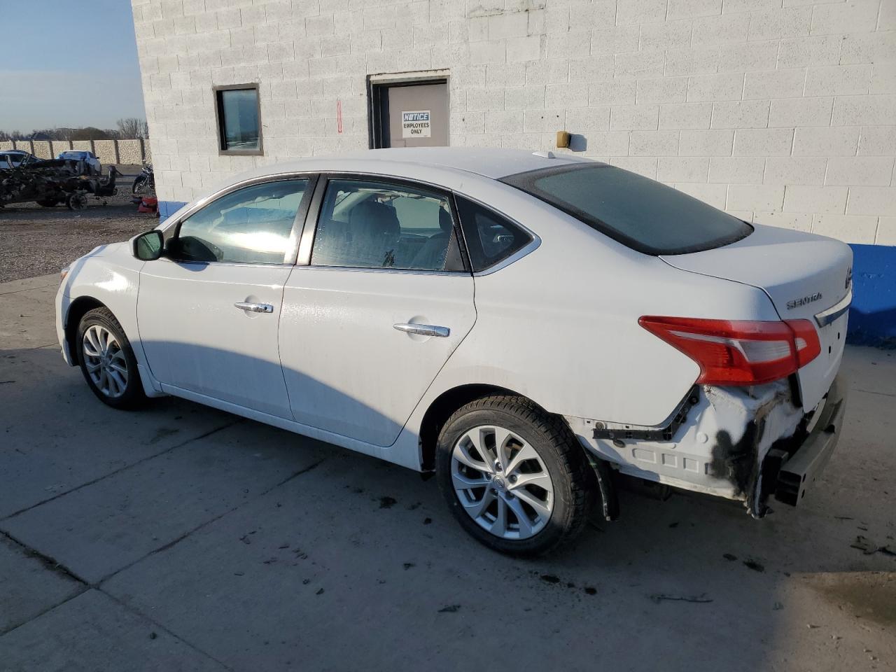 2018 NISSAN SENTRA S - Фото 2