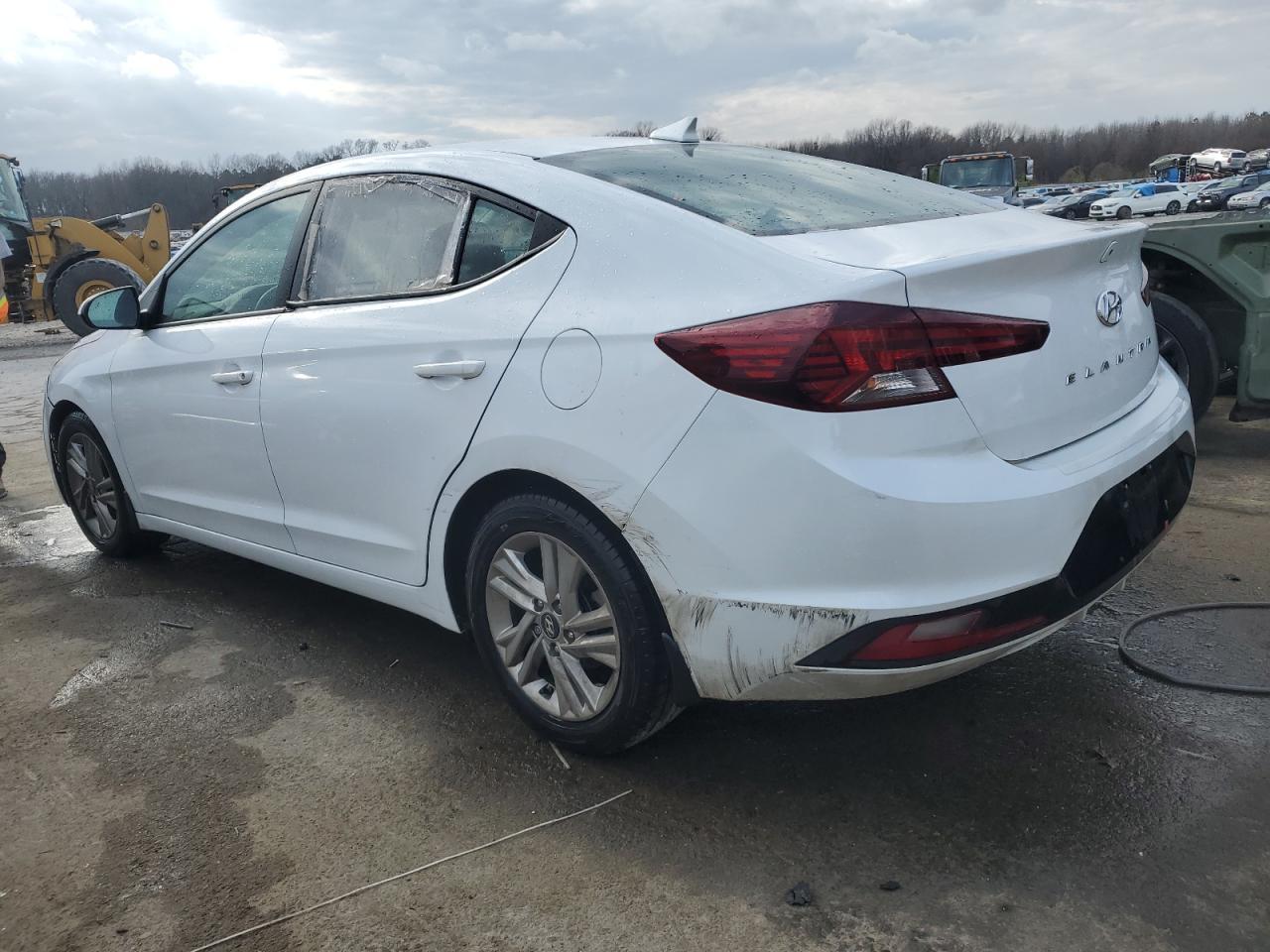 2019 HYUNDAI ELANTRA SE - Фото 2