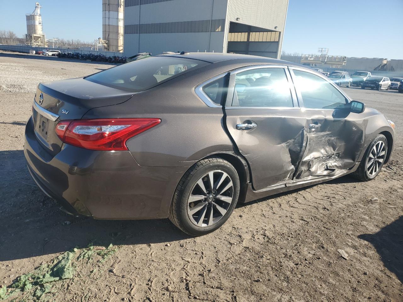 2017 NISSAN ALTIMA 2.5 - Фото 3