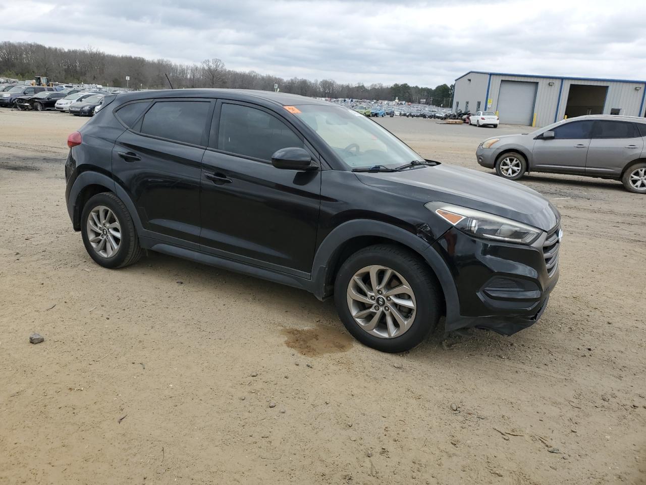 2016 HYUNDAI TUCSON SE - Фото 4