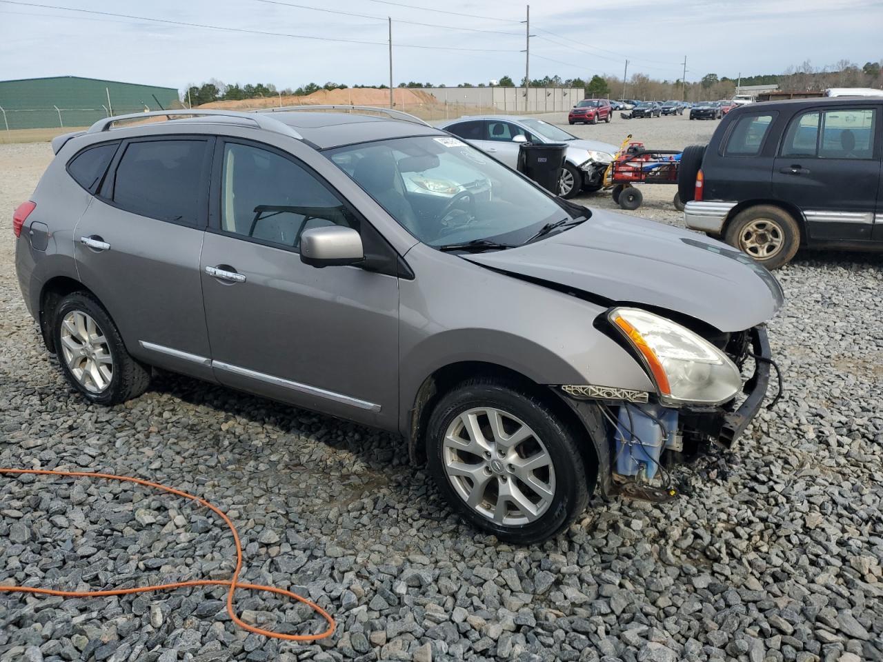 2013 NISSAN ROGUE S - Image 4