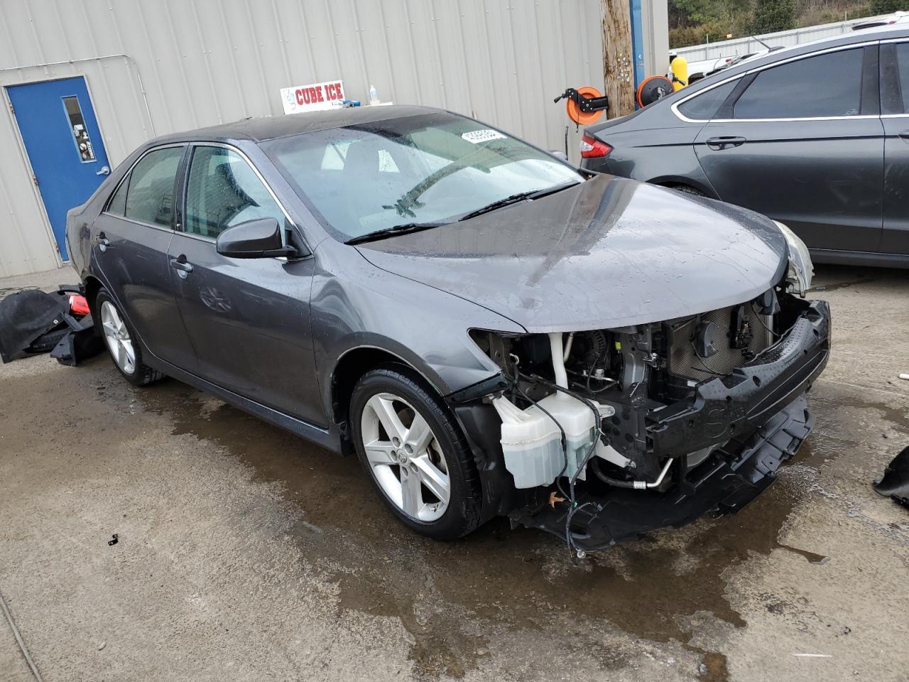 2013 TOYOTA CAMRY L - Image 4