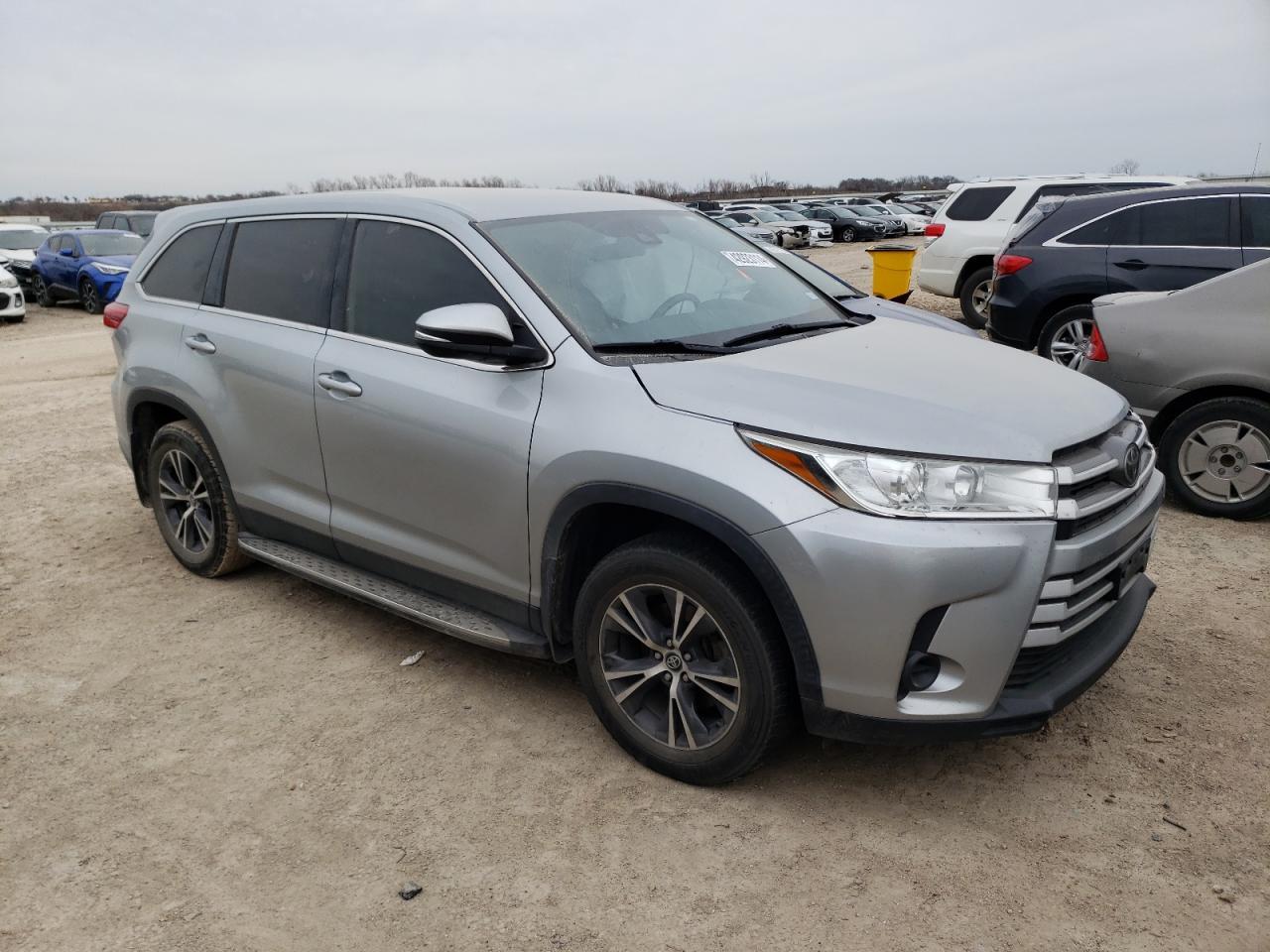 2019 TOYOTA HIGHLANDER - Фото 4