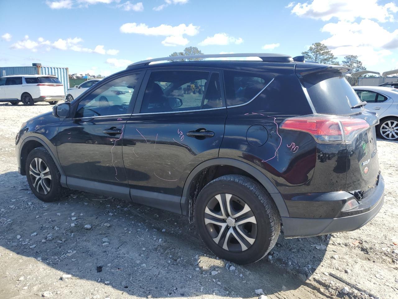 2017 TOYOTA RAV4 LE - Фото 2