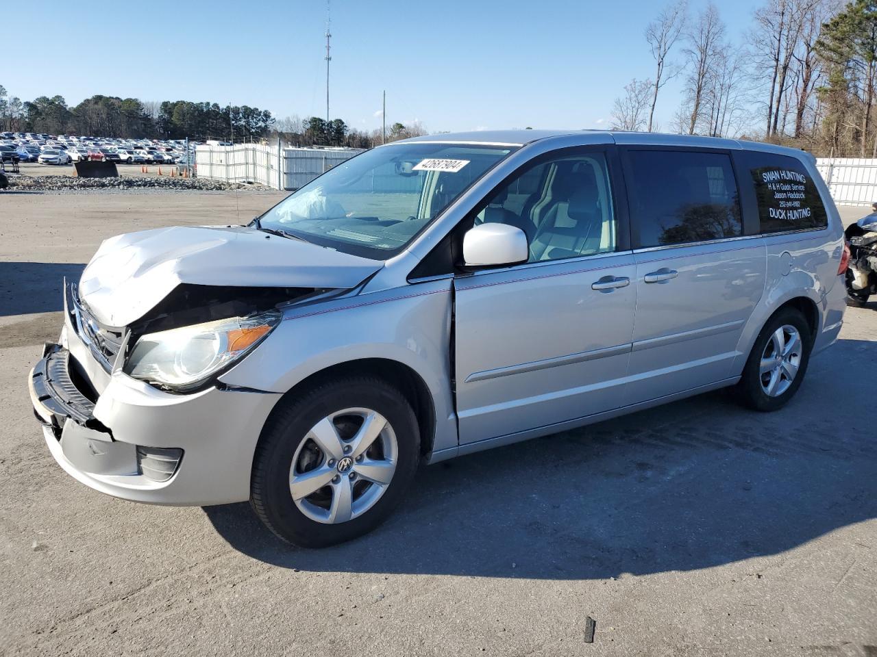 2010 VOLKSWAGEN ROUTAN SE