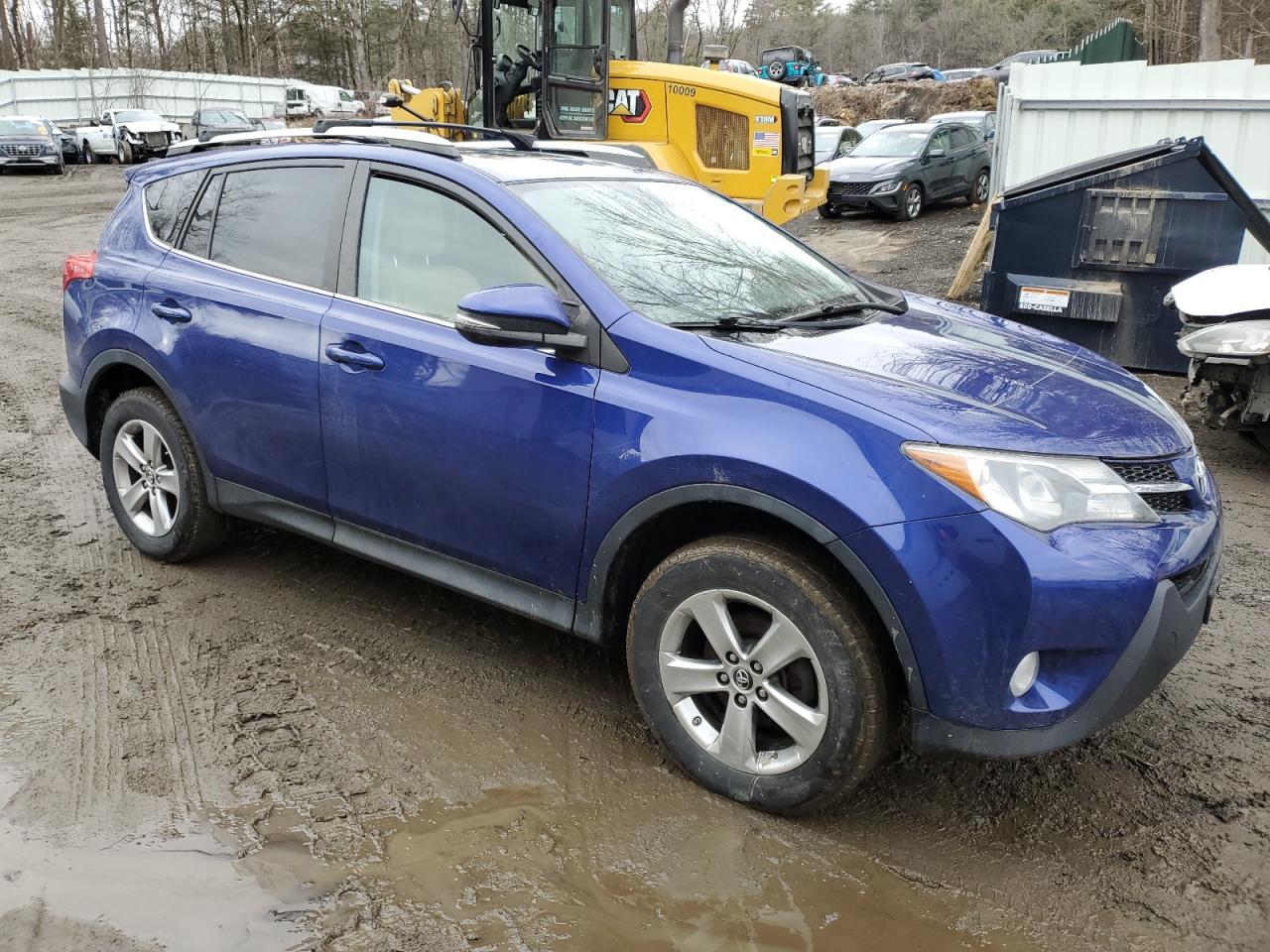2015 TOYOTA RAV4 XLE - Фото 4