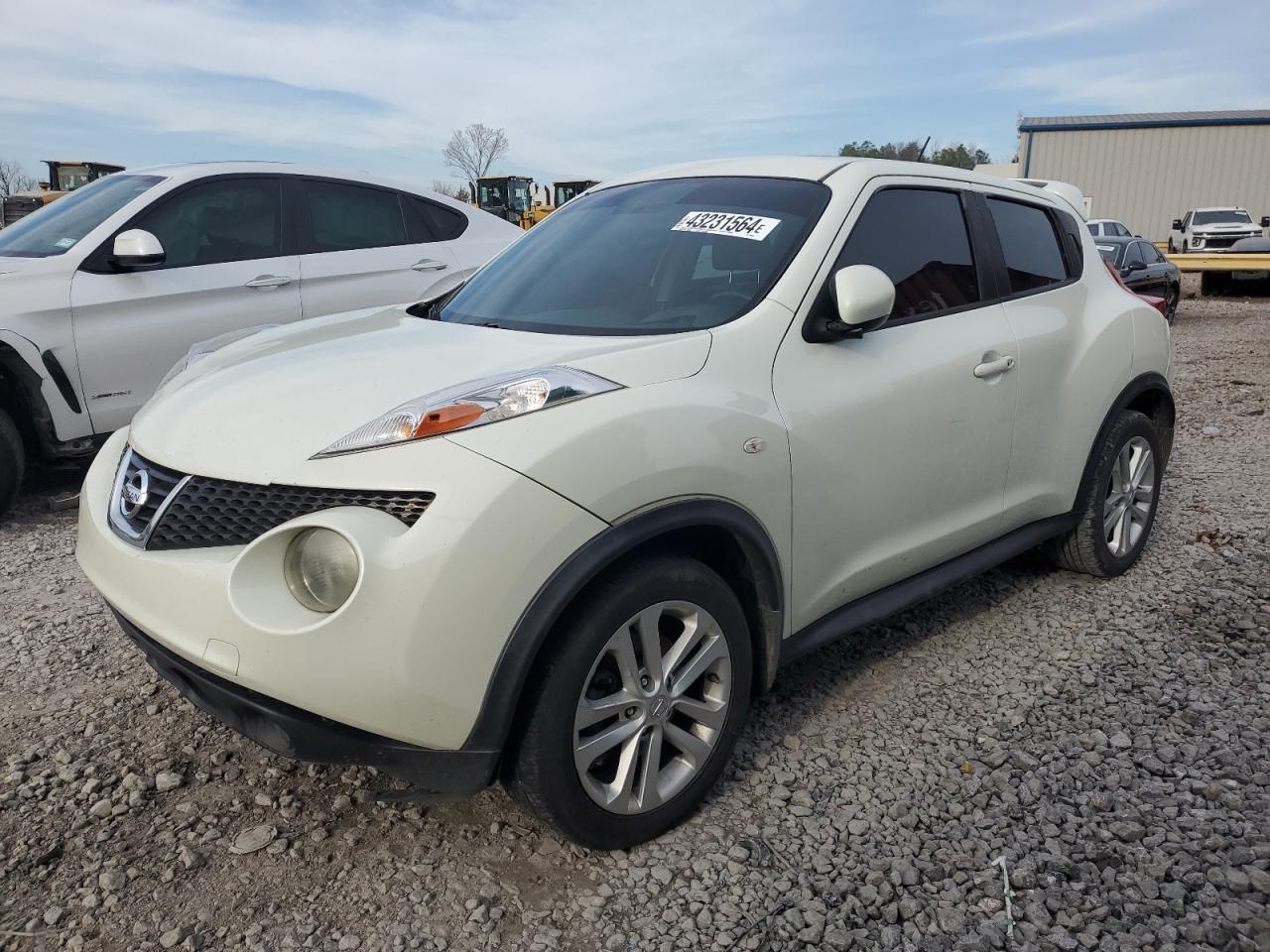 2011 NISSAN JUKE S