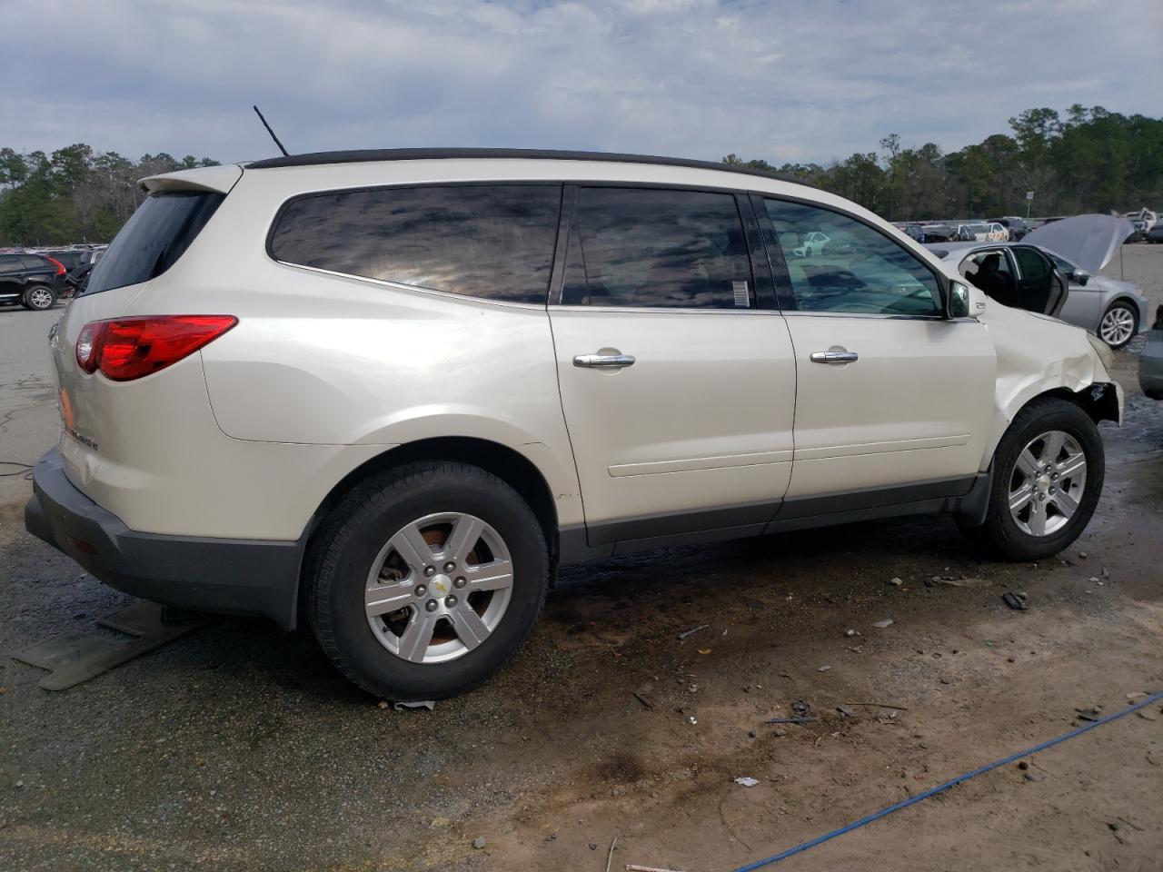 2012 CHEVROLET TRAVERSE L - Image 3