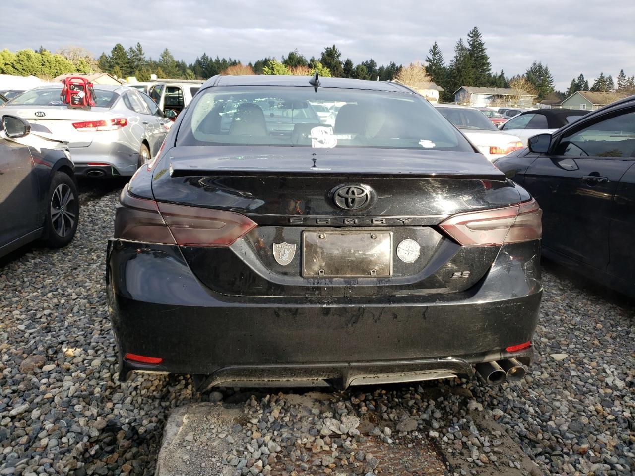 2020 TOYOTA CAMRY SE - Фото 6