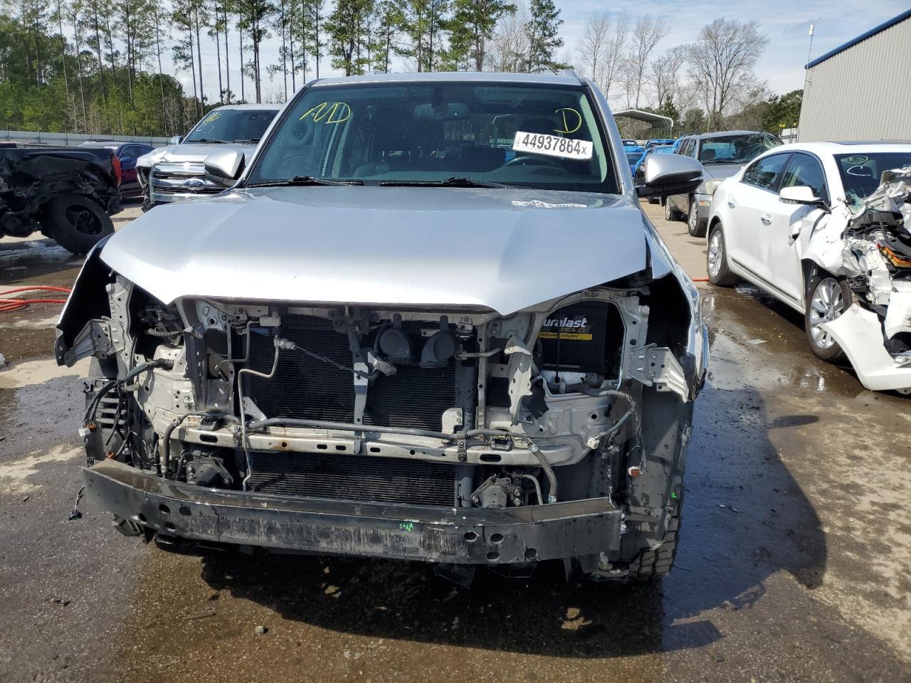 2017 TOYOTA 4RUNNER SR - Фото 5