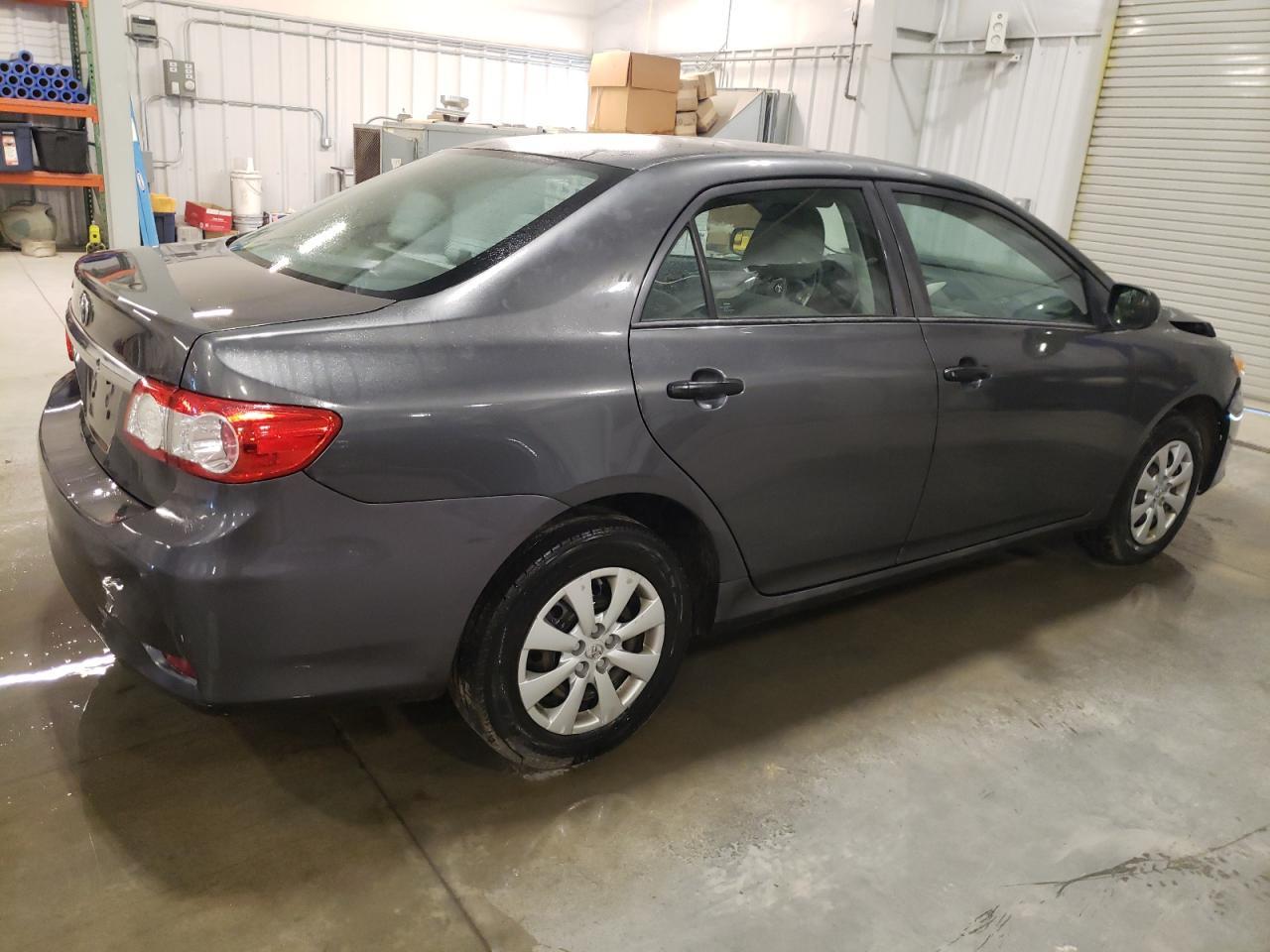 2013 TOYOTA COROLLA BA - Фото 3