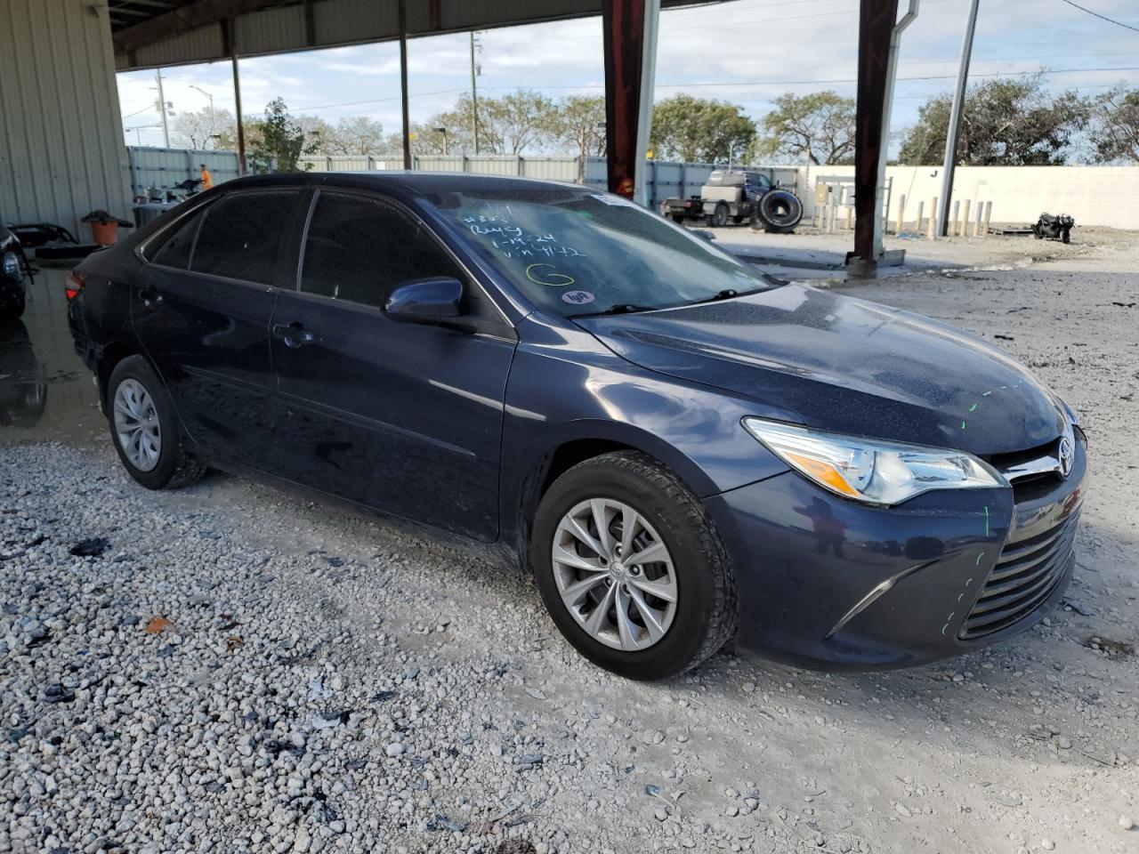 2017 TOYOTA CAMRY LE - Image 4