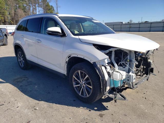 2019 Toyota Highlander Se - Фото 4
