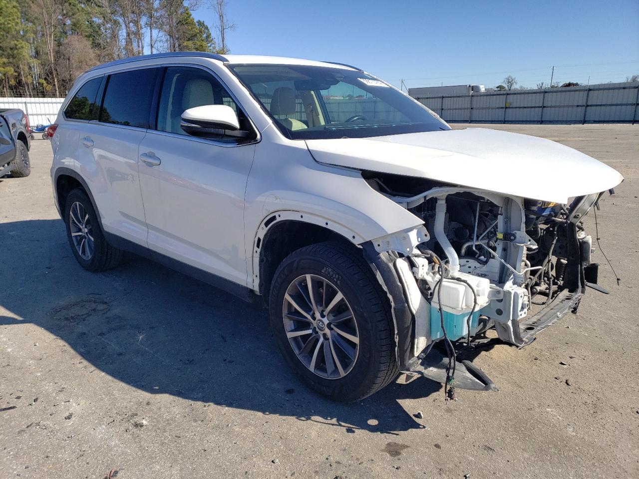 2019 TOYOTA HIGHLANDER - Image 4