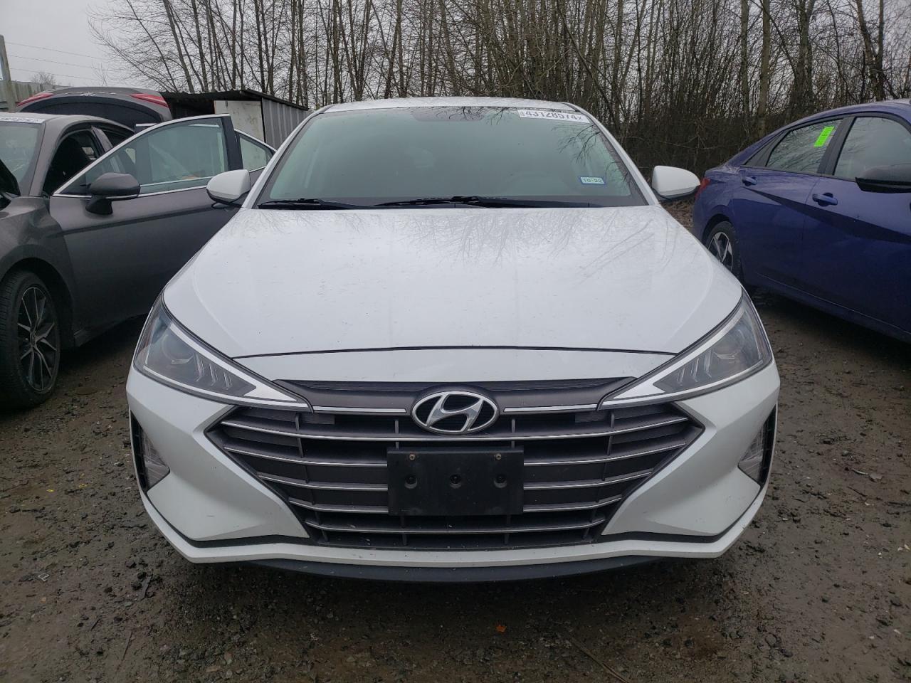 2019 HYUNDAI ELANTRA SE - Image 5