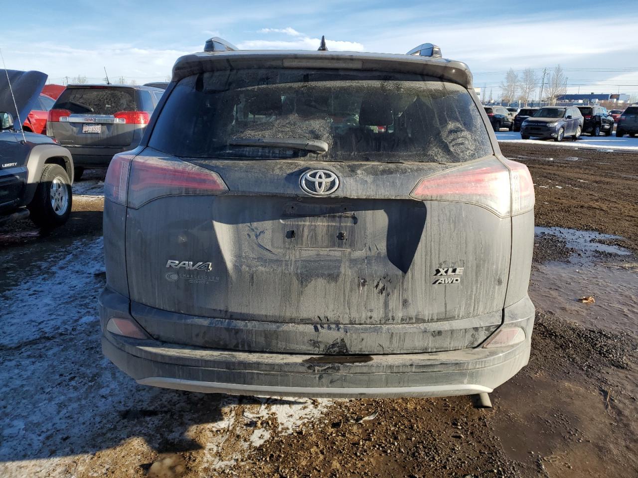 2017 TOYOTA RAV4 XLE - Фото 6