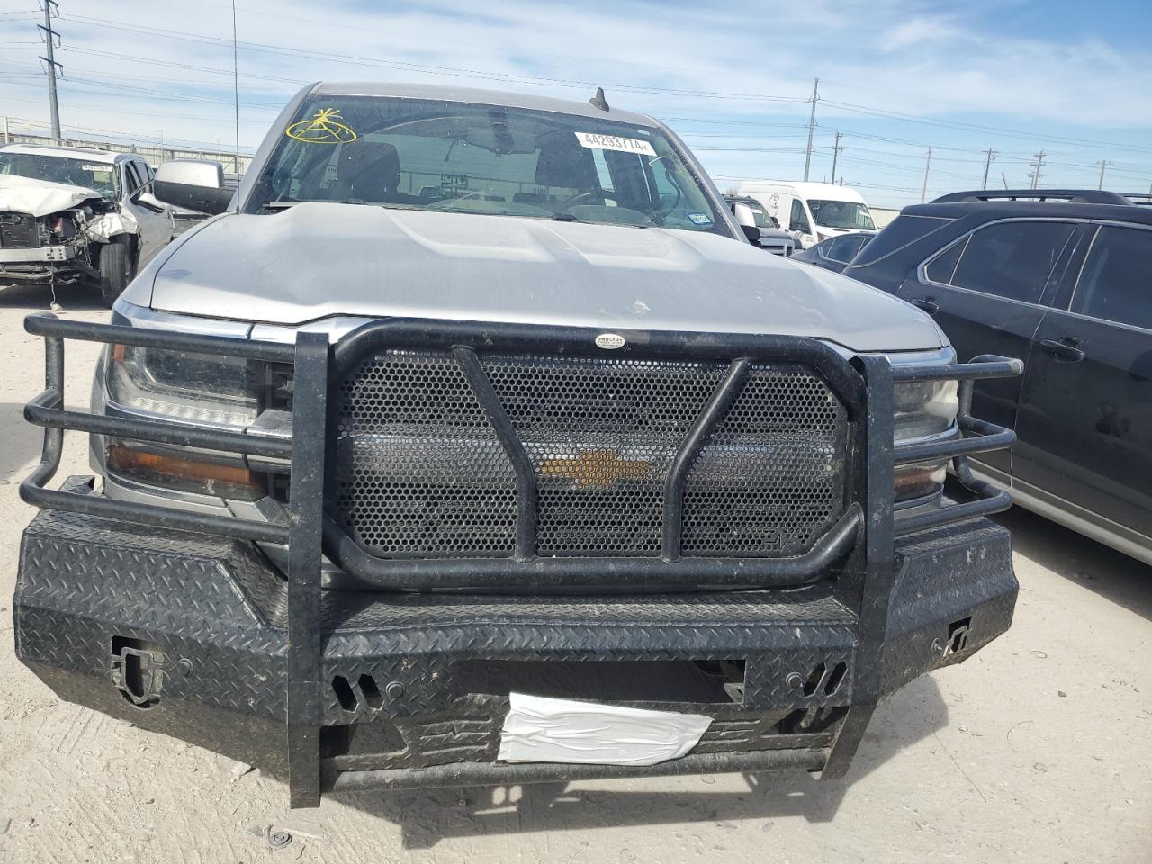 2017 CHEVROLET SILVERADO - Image 5