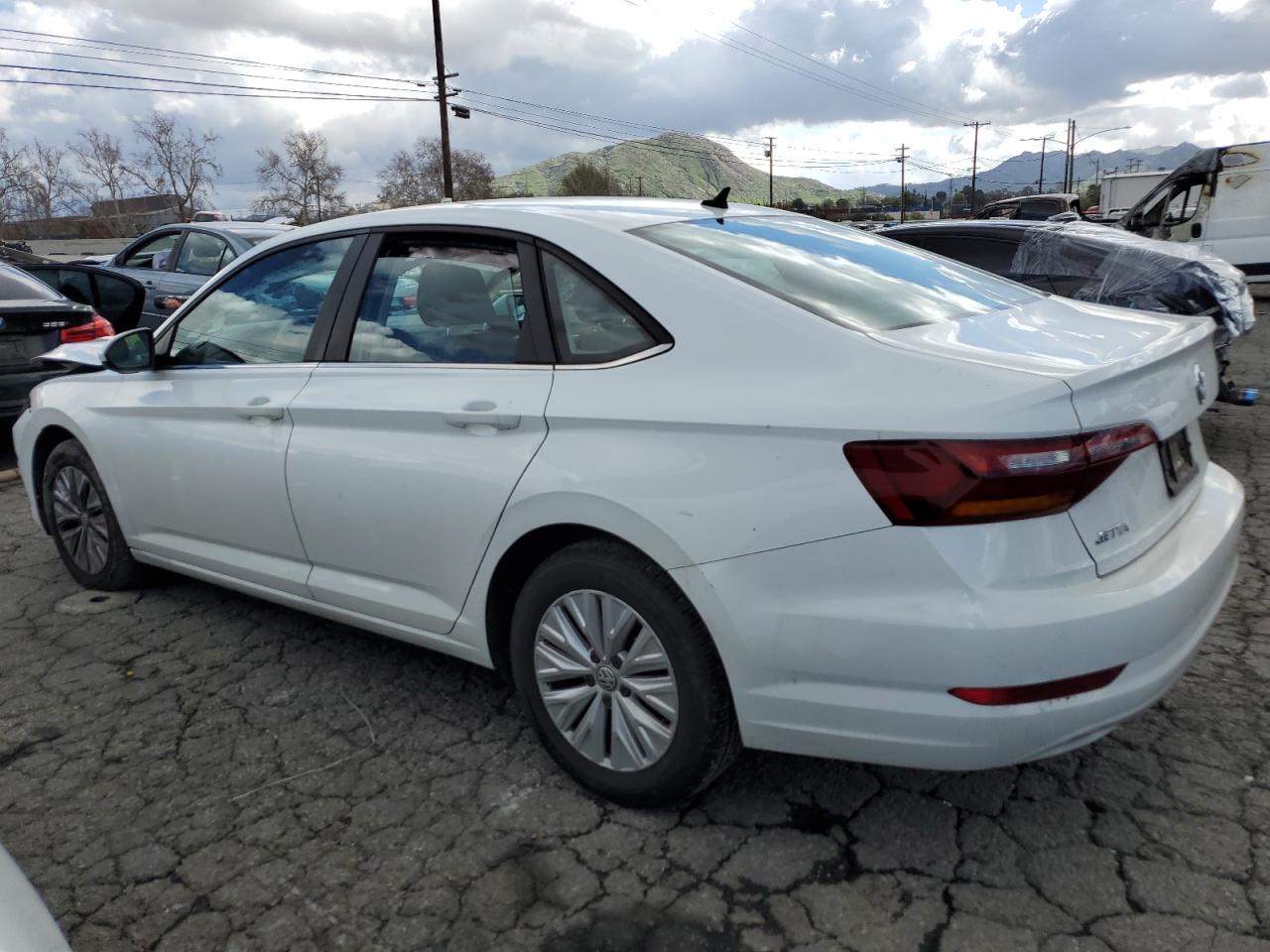 2019 VOLKSWAGEN JETTA S - Фото 2