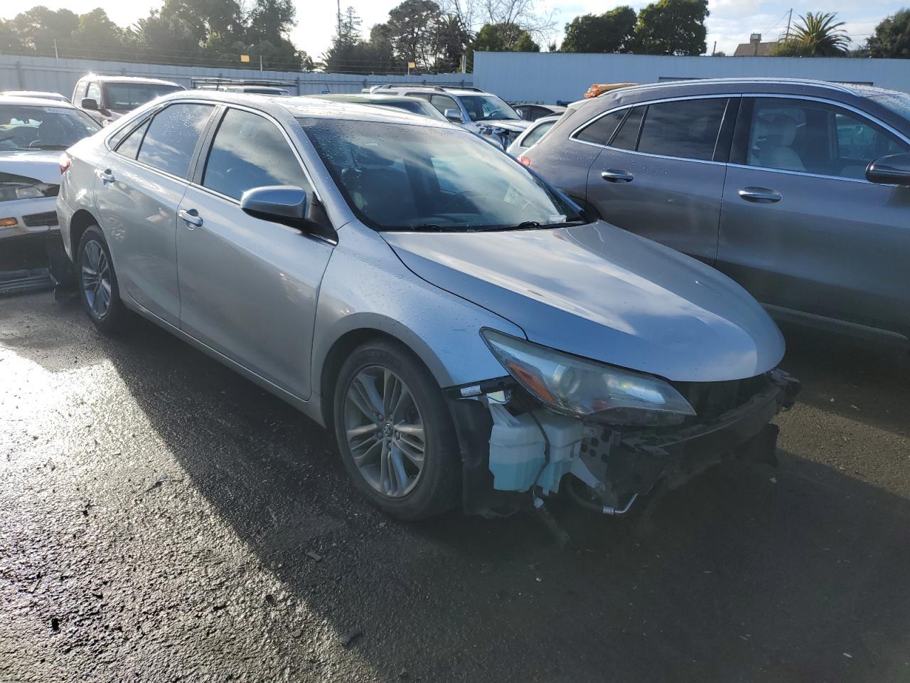2015 TOYOTA CAMRY LE - Фото 4
