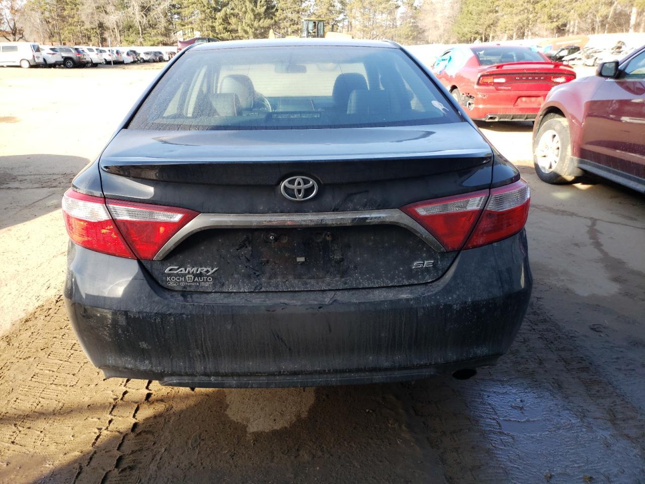 2017 TOYOTA CAMRY LE - Фото 6