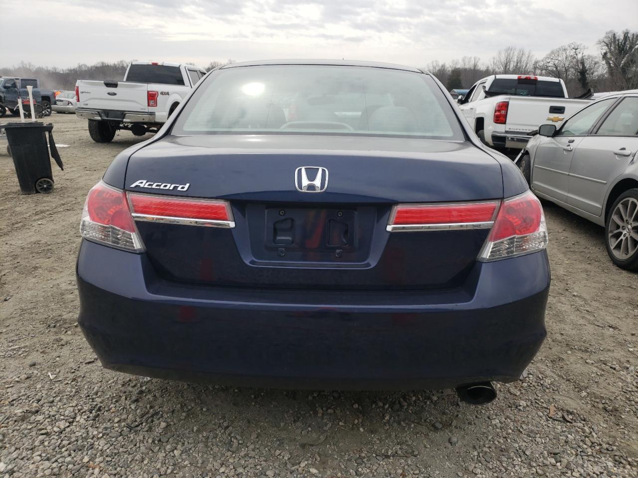 2011 HONDA ACCORD LXP - Image 6