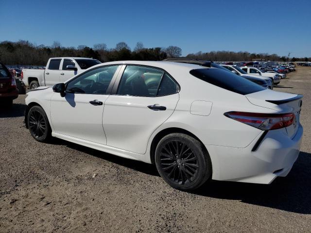 2020 Toyota Camry Se - Фото 2