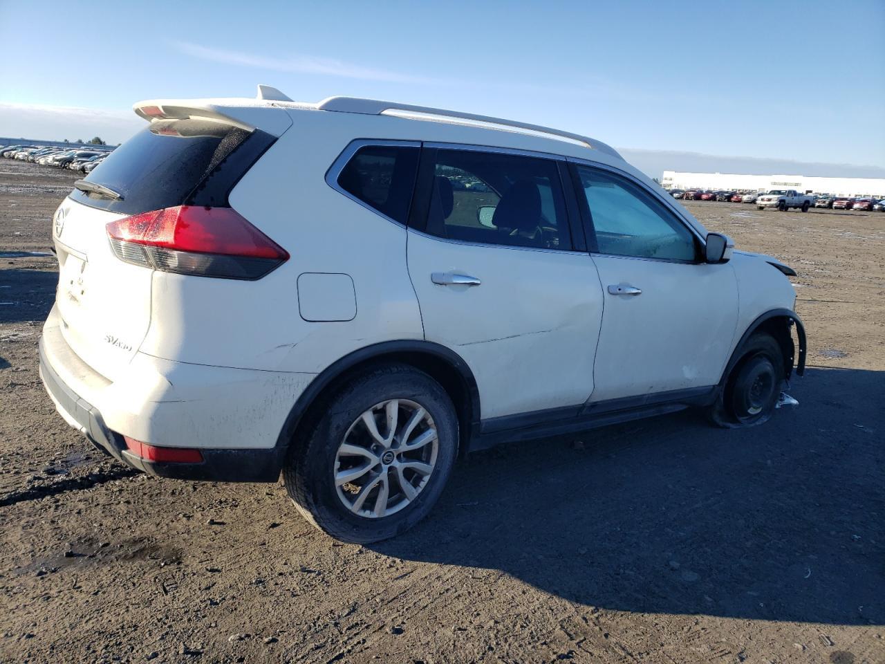 2017 NISSAN ROGUE S - Фото 3