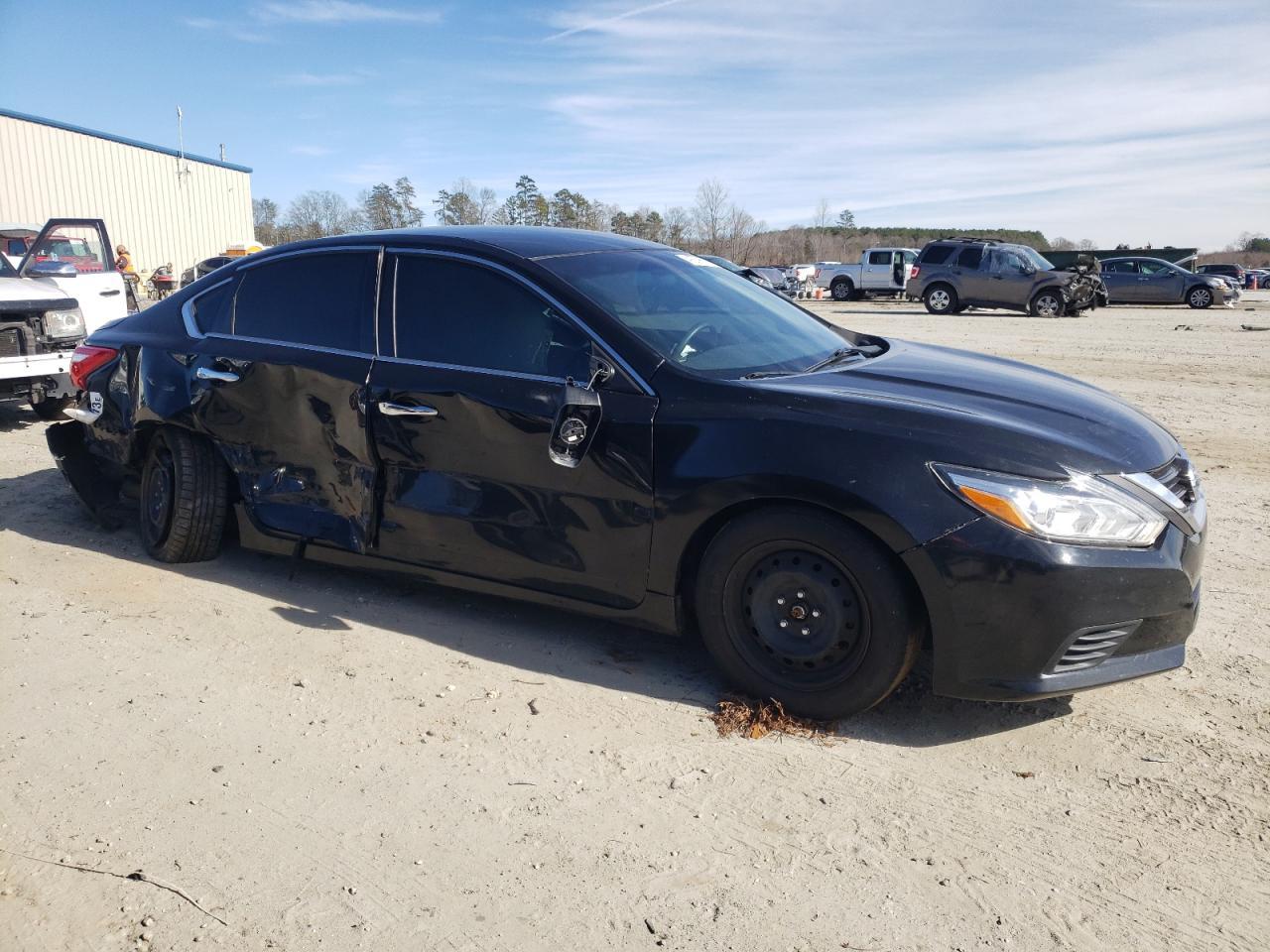 2016 NISSAN ALTIMA 2.5 - Фото 4