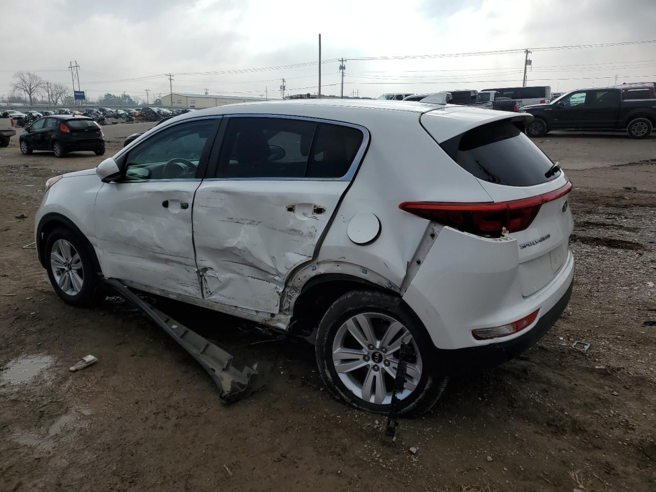 2017 KIA SPORTAGE L - Image 2