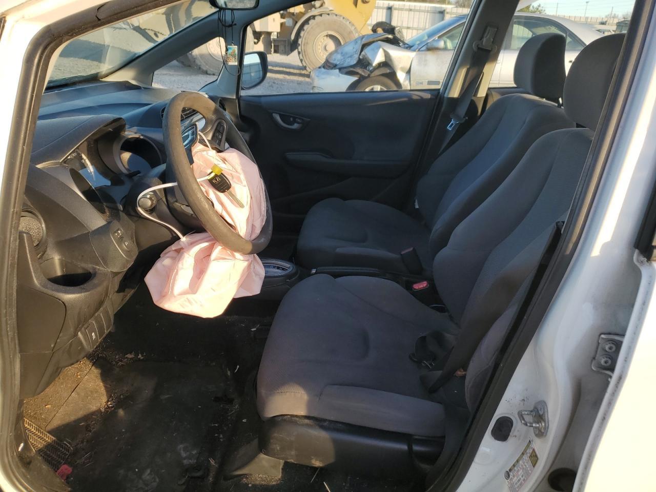 2011 HONDA FIT - Фото 7