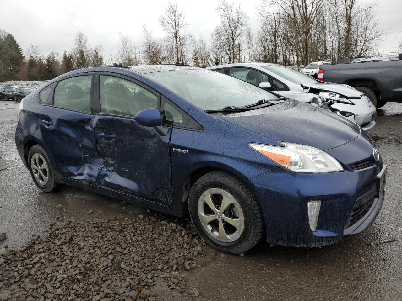 2015 TOYOTA PRIUS - Фото 4