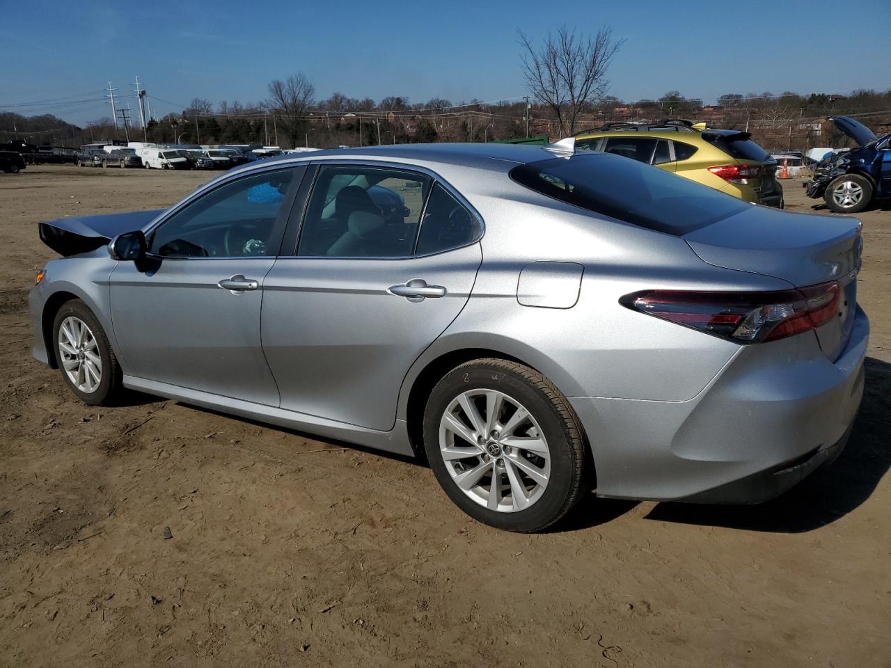 2023 TOYOTA CAMRY LE - Фото 2