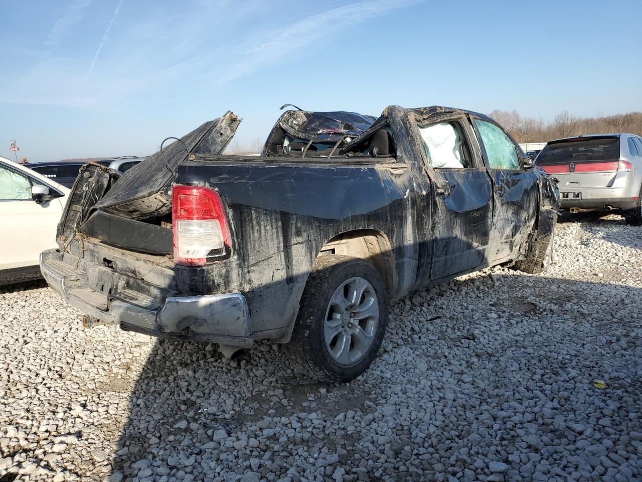 2019 RAM 1500 BIG H - Фото 3