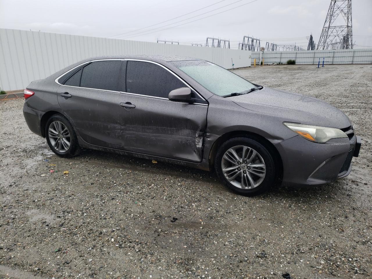 2015 TOYOTA CAMRY LE - Фото 4