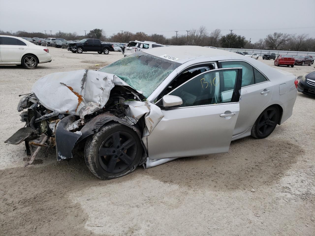 2013 TOYOTA CAMRY L