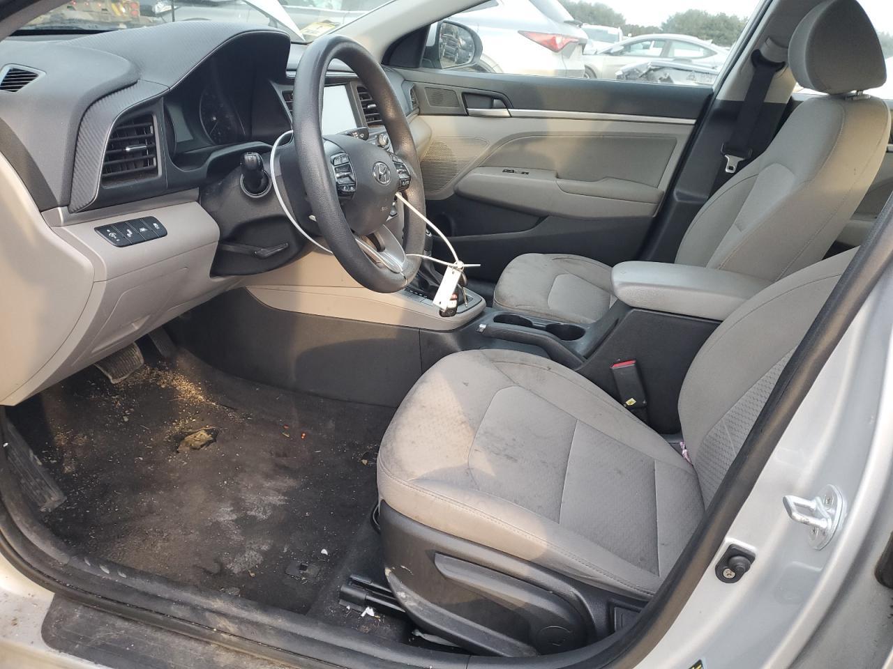 2019 HYUNDAI ELANTRA SE - Фото 7