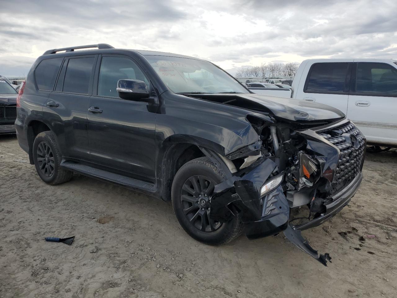 2022 LEXUS GX 460 - Image 4