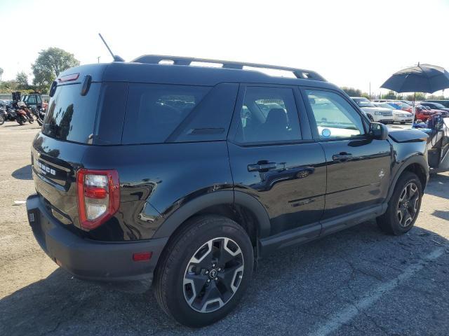 2023 Ford Bronco Sport Outer Banks - Image 3