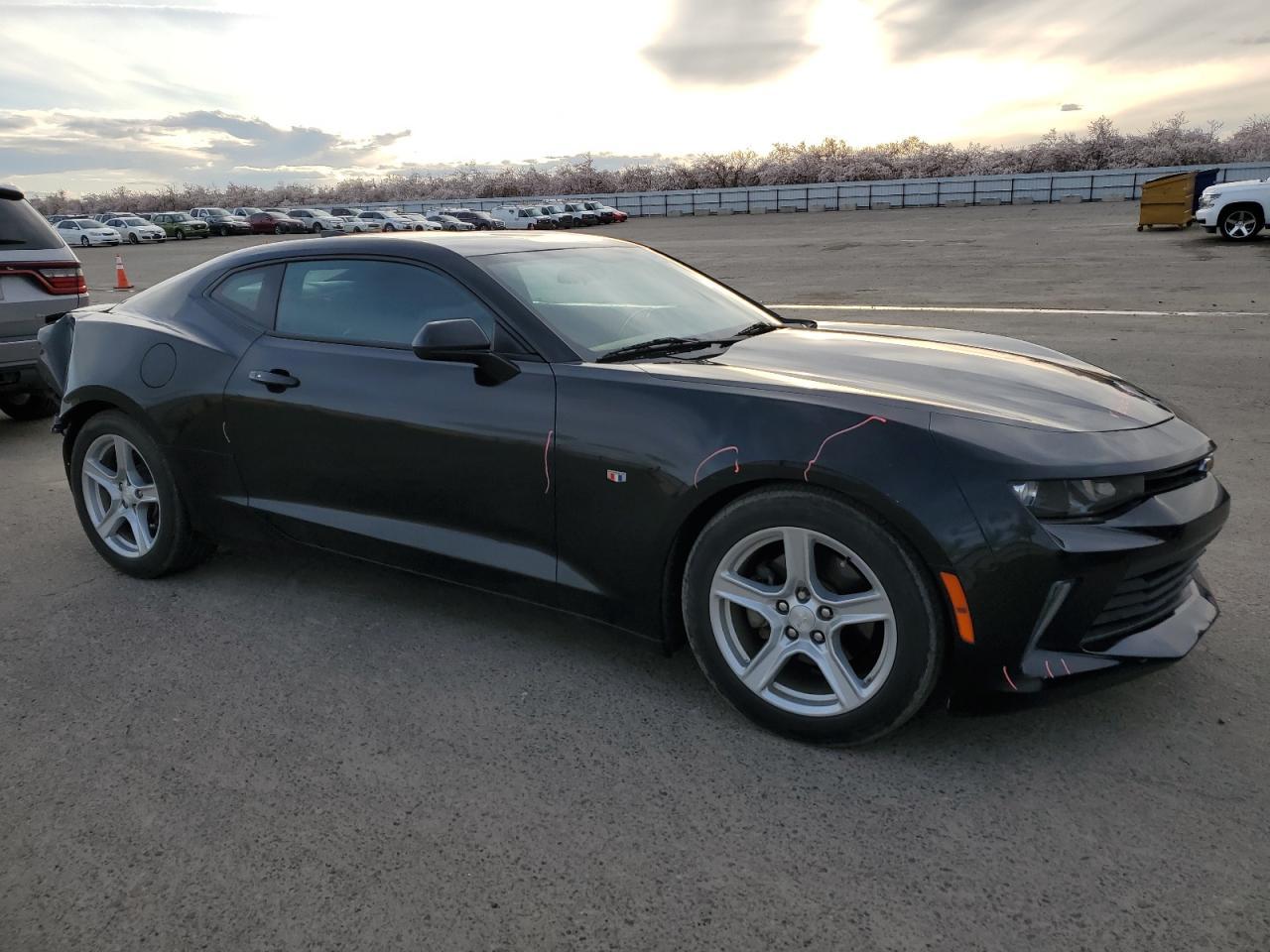 2018 CHEVROLET CAMARO LT - Image 4