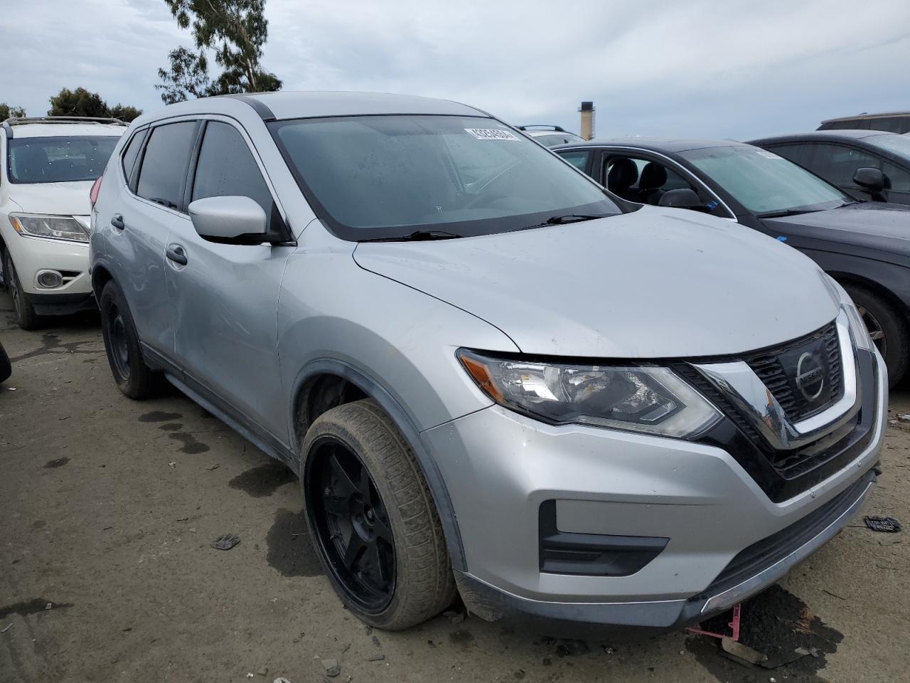 2017 NISSAN ROGUE S - Image 4