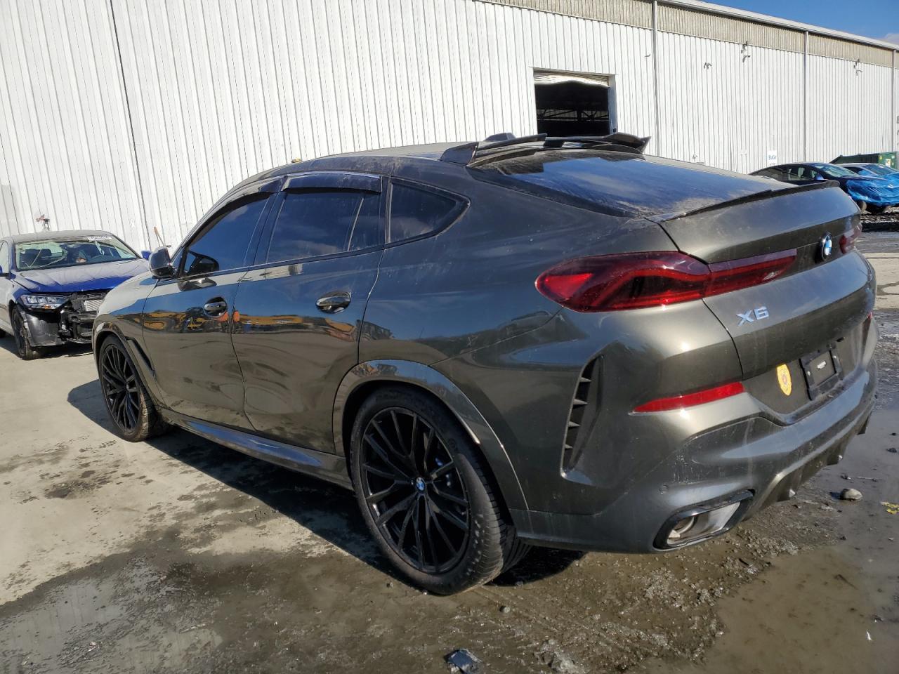2024 BMW X6 XDRIVE4 - Фото 2