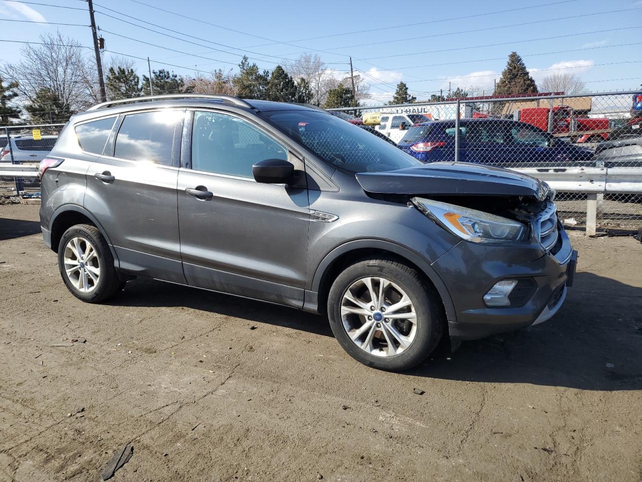 2017 FORD ESCAPE SE - Фото 4
