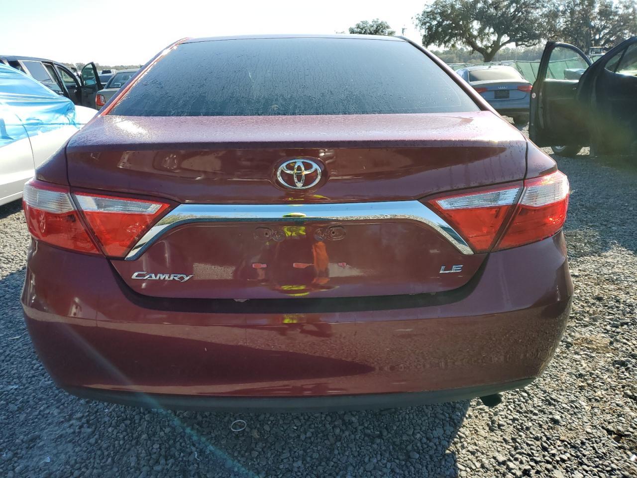 2017 TOYOTA CAMRY LE - Image 6